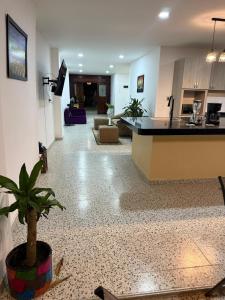 Vstupní hala nebo recepce v ubytování Casa Patio de Torices, Near City Center + 25 fotografií