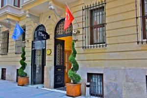 The building in which a szállodákat is located