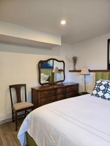 Rustic Guest Suite客房内的一张或多张床位