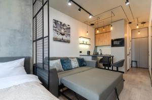 Kuchyň nebo kuchyňský kout v ubytování Petrovdom Apartments 10-68B in RC Manhattan, Beresteiskyi 11