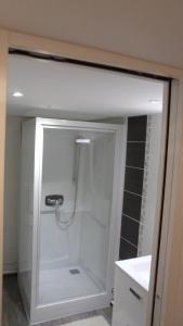 Koupelna v ubytování Les Calaubys