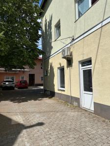 Budova, kde se ubytování v soukromí nachází
