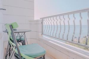 Rõdu või terrass majutusasutuses Hotel R