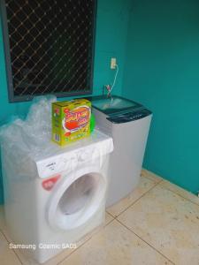 Imagen de la galería de Apia Apartmt w2 Bedrooms, Washer, Dryer, Secure, AC, Kitchen, WiFi, en Apia 4 fotos más