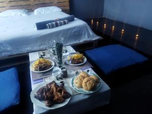 Makanan di atau berdekatan motel