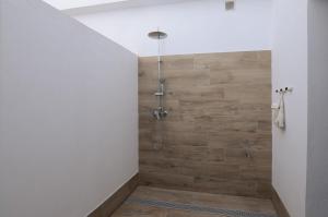 Bilik mandi di Casa Delfin