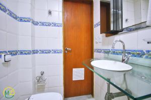 Un baño de Apartamento de 3 cuartos para 8 personas en Copa 25 fotos más