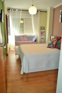 Posteľ alebo postele v izbe v ubytovaní Modern Apartment Málaga 80 m² + Balcony