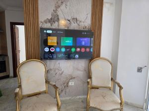 TV a/nebo společenská místnost v ubytování Zen home Lac 2