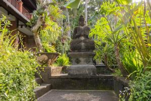 Zahrada ubytování Bramasa Ubud Guest House
