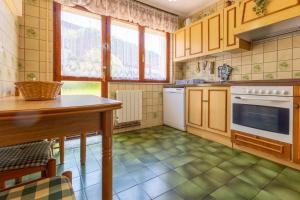 Η κουζίνα ή μικρή κουζίνα στο villa escalante