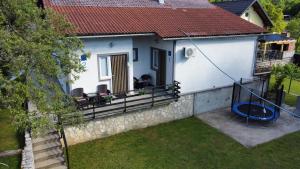 Vonkajšia záhrada v ubytovaní Apartment & Room TOMA
