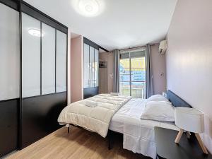 Katil atau katil-katil dalam bilik di Vue , Clim , Garage privé 6 pers CLF-FD Fontgieve