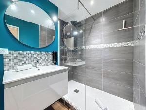 Bilik mandi di Vue , Clim , Garage privé 6 pers CLF-FD Fontgieve +14 gambar