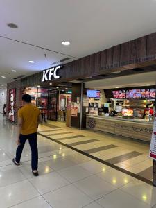 入住Cozy 2BR Apt AxisAtrium Mall wPool Pandan Indah Ampang Kuala Lumpur的客人
