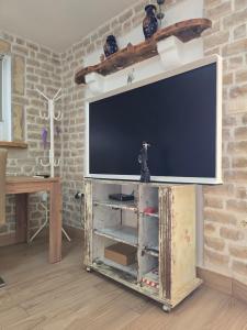 Kuchyň nebo kuchyňský kout v ubytování Apartments Angir