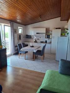 Fotografie z fotogalerie ubytování Apartmani Leko Mirjana v destinaci Baška Voda