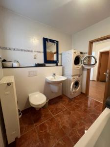 Ένα μπάνιο στο Maison Euba am Zeisigwald +8 φωτογραφίες