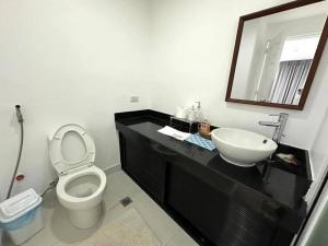 Bilik mandi di Pontefino Condominium OPT705 1BR