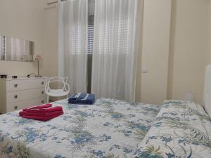 Gambar di galeri bagi Appartamento Relax in centro di Capo dʼOrlando