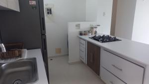 Η κουζίνα ή μικρή κουζίνα στο Amplio apartamento con ubicación inmejorable