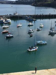 Imagen de la galería de Appartement Design III - Port du Rosmeur - Douarnenez, en Douarnenez