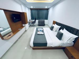 TV a/nebo společenská místnost v ubytování Hotel Season