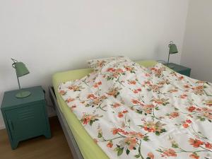 Postel nebo postele na pokoji v ubytování Upper Floor