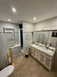 Koupelna v ubytování beroye maysou + 16 fotografií