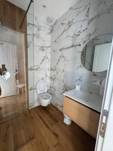 Koupelna v ubytování Hotel Vila AARON