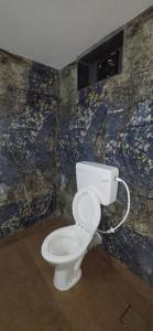 Koupelna v ubytování Rustic Kraft + 10 fotografií