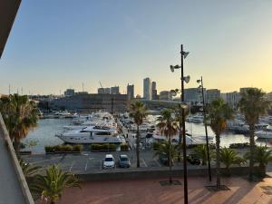 Phong cảnh thiên nhiên gần thuyền