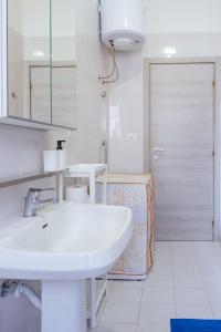 Ένα μπάνιο στο Vietri House 88