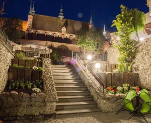 Zahrada ubytování Pod Wzgórzem Bed & Breakfast