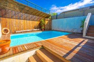 Bazén v ubytování Hostel AzorAzul - Pool & Suite nebo v jeho okolí