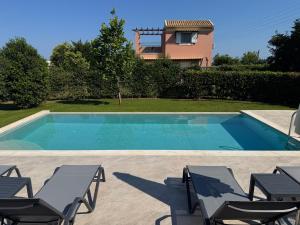 The swimming pool at or close to Villa Filia std