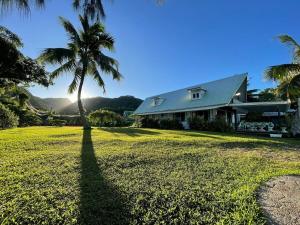 Gallery image of H & L Vairao Lodge in Matura +2 photos