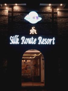 Certifikát, hodnocení, plakát nebo jiný dokument vystavený v ubytování Silk Route Resort