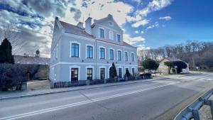 Το κτήριο όπου στεγάζεται  το διαμέρισμα