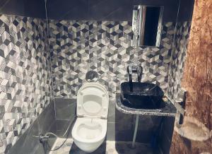 Koupelna v ubytování Hotel metroview