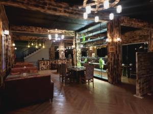 Posezení v ubytování Silk Route Resort