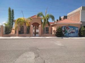 Το κτήριο όπου στεγάζεται  η παραθεριστική κατοικία