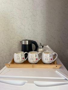 Set per la preparazione di tè e caffè presso Bibo's Kokhi Guesthouse