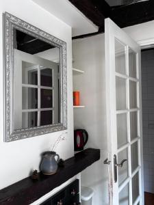 Gallery image of Cosy Saint Paul in Paris