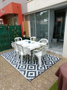 Αίθριο ή υπαίθριος χώρος στο Le B&S