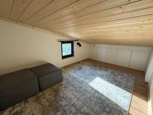 TV a/nebo společenská místnost v ubytování Chalet Slapy