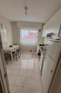 Kuchnia lub aneks kuchenny w obiekcie Apartamento marinero