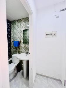 Afbeelding uit fotogalerij van Apartaments Monjardí in Lloret de Mar