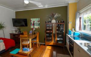 Kuchyň nebo kuchyňský kout v ubytování U3 Comfortable Unit in Cronulla