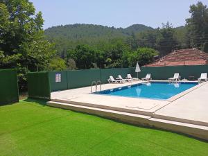 Πισίνα στο ή κοντά στο Villa Mayki